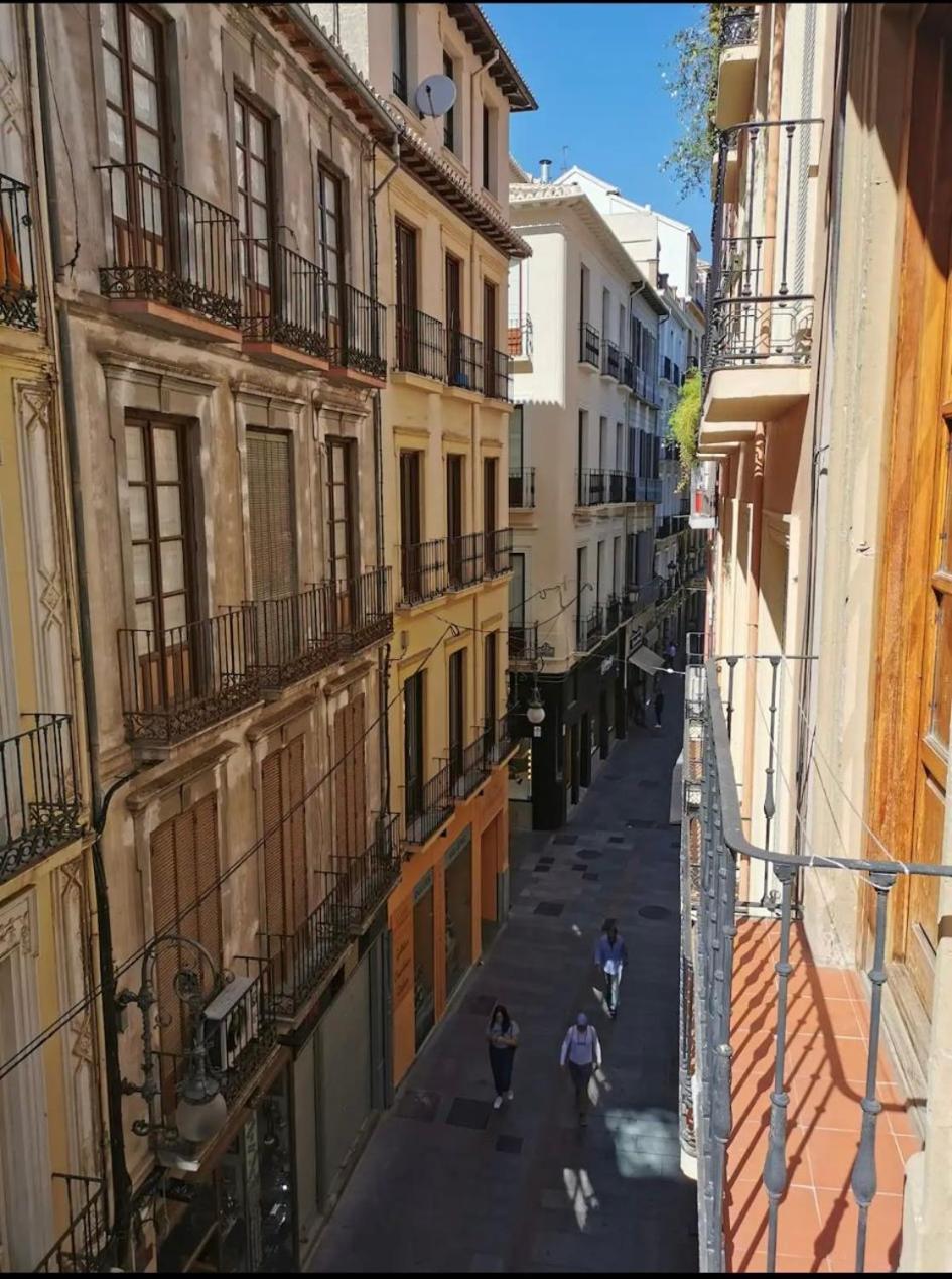 Bonito Estudio En El Centro De * Granada